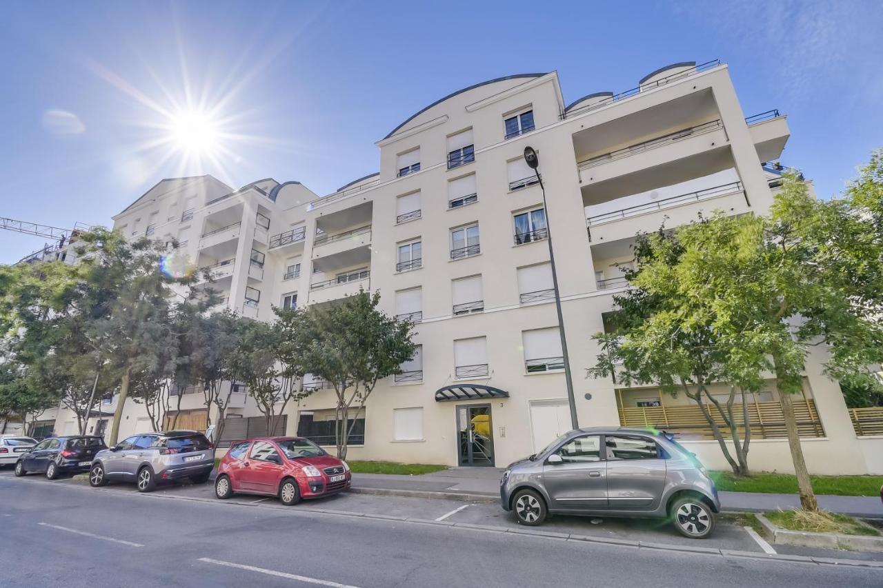 Chic Apart With Parking And Balcony Appartamento Cergy Esterno foto